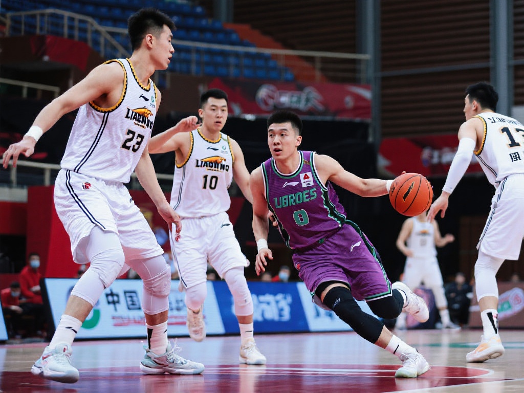 常规赛3月31日焦点战:辽宁大战山东 阵容深度是双方的优势所在。辽宁拥有丰富的